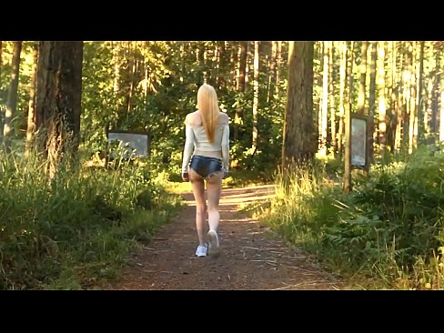 ❤️ Vakker kvinne beveger seg sakte, ikke nakenvideo ️❌ Porno ved no.porno-flix.ru ﹏